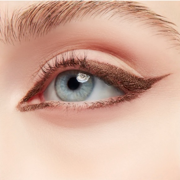 NEW✅MAC Skip The Waiting List - Picture 6 of 7